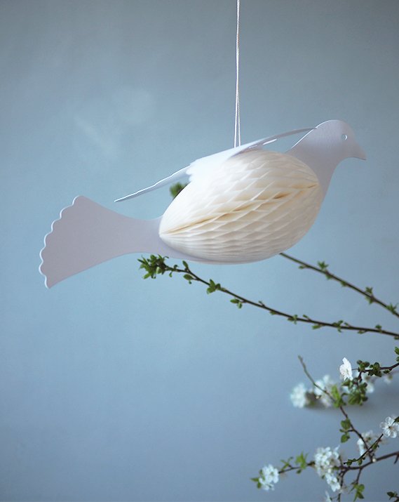 Grande décoration colombe alvéolée blanche