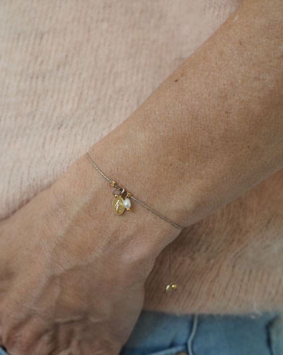 Bracelet Médaille Miraculeuse en plaqué or et perles - Catho Rétro