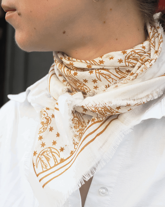 Foulard Notre Dame de Paris © Catho Rétro